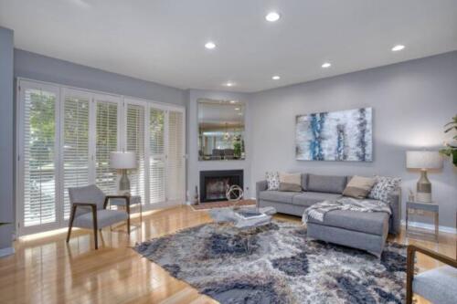 21801-Burbank-Blvd-#67~03