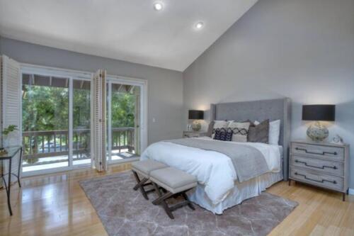 21801-Burbank-Blvd-#67~12