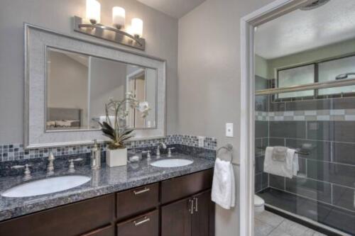21801-Burbank-Blvd-#67~13