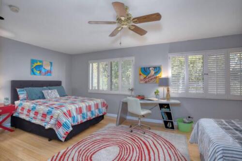 21801-Burbank-Blvd-#67~19